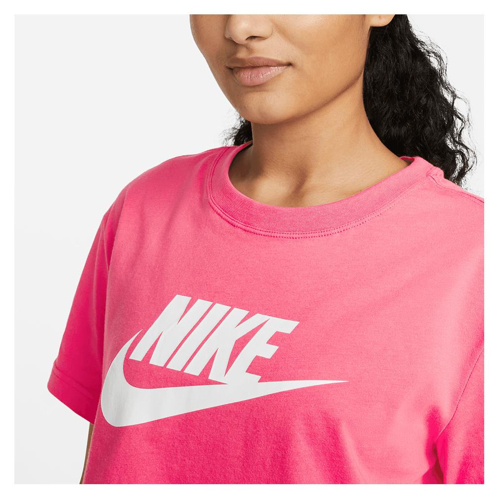 Nike Women`s Sportswear Essential Cropped Logo T-Shirt