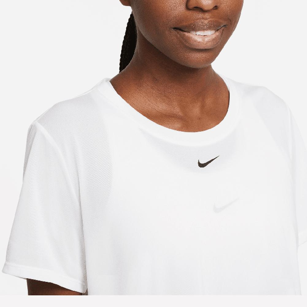 Nike Women`s Dri-FIT One Standard Fit Short-Sleeve Cropped Top